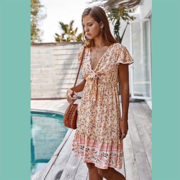 Pink V-Neck Floral Print Ruffled Dress - Picture 2 of 7